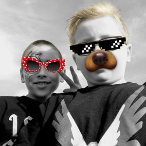 Meet your Posher, Lora